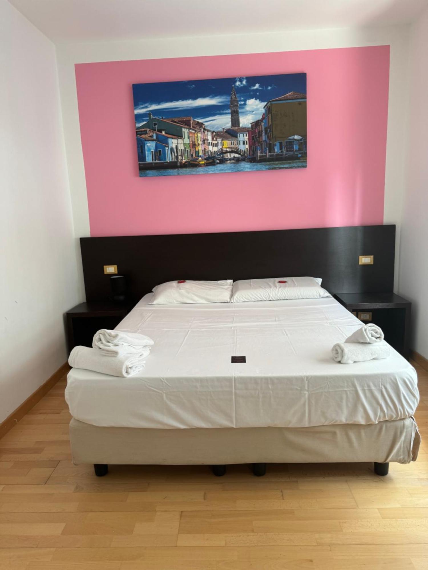 Affitta Camera Apartment Mestre Bagian luar foto